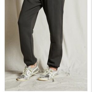 Perfect White Tee Vintage Black Stevie Sweatpants